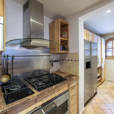 Chalet La Tania, 6 Pieces, 10 Personnes - Fr-1-568-46 Chalet Courchevel