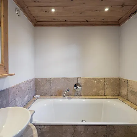 Chalet La Tania, 6 Pieces, 10 Personnes - Fr-1-568-46 Chalet *